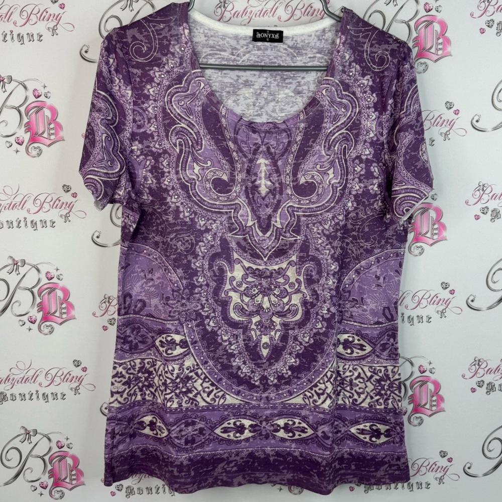 Onyx tshirt tee boho swirls cream white Purple Paisley Short Sleeve Tee